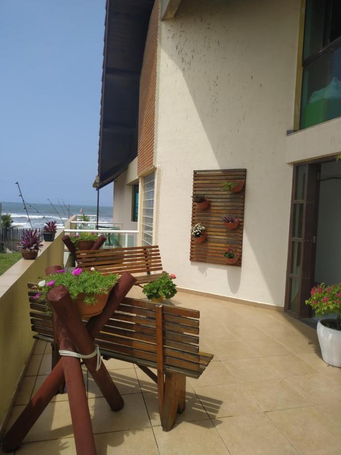 Pousada Elegance Beira Mar Itanhaem Exterior photo
