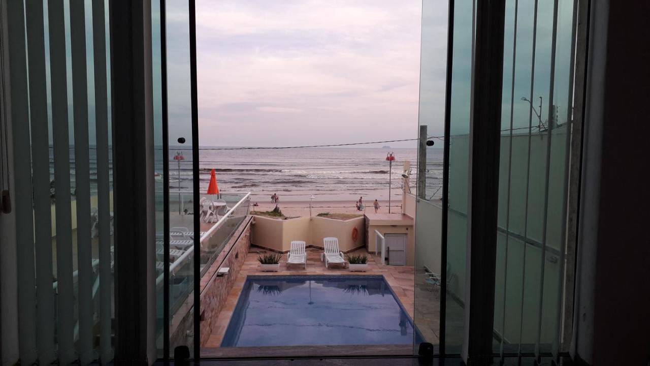 Pousada Elegance Beira Mar Itanhaem Exterior photo
