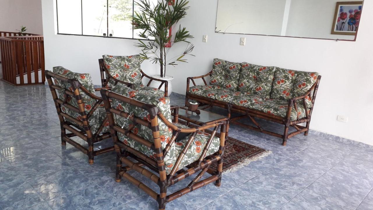 Pousada Elegance Beira Mar Itanhaem Exterior photo
