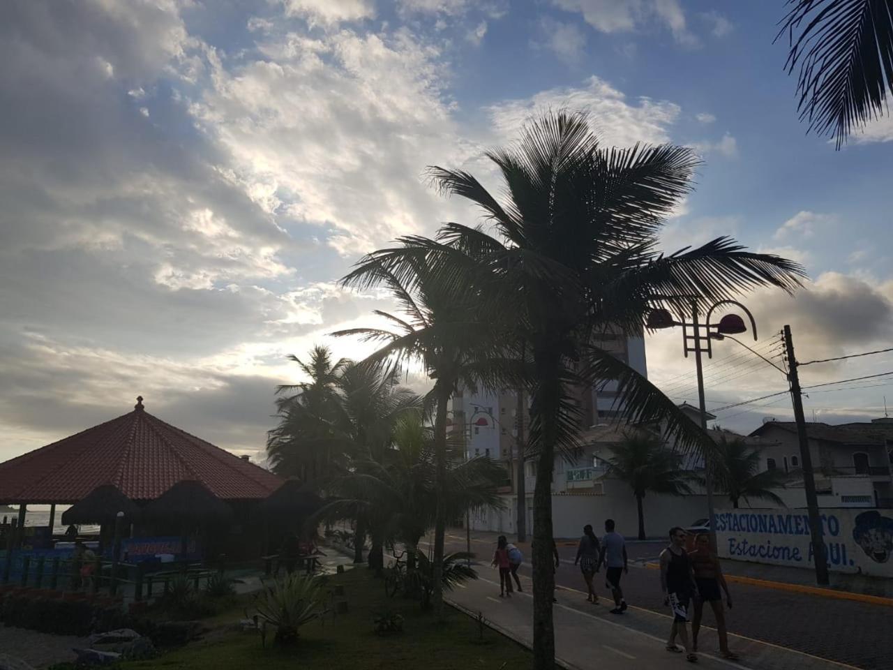 Pousada Elegance Beira Mar Itanhaem Exterior photo